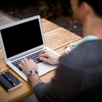 Cái Chết Được Lên Lịch: Khi General Motors 'Ám Sát' Tàu Điện Và Cú Xiềng Xích Vào Bánh Xe Ô Tô