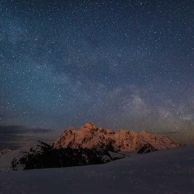 Cánh Chim Lửa Giữa Sương Mù: Lớp Học Lập Trình Không Sóng Wifi