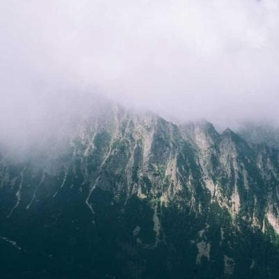 Vụ Đánh Cược 'Công Viên Kỷ Jura': Khi Hàn Quốc Quyết Định Xuất Khẩu Giấc Mơ