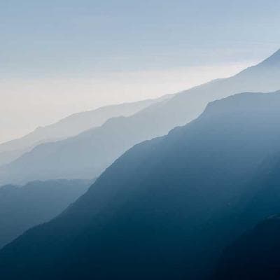 Vươn Tầm Thế Giới: Biến Kỹ Năng Của Bạn Thành 'Ngôn Ngữ Chung' Toàn Cầu